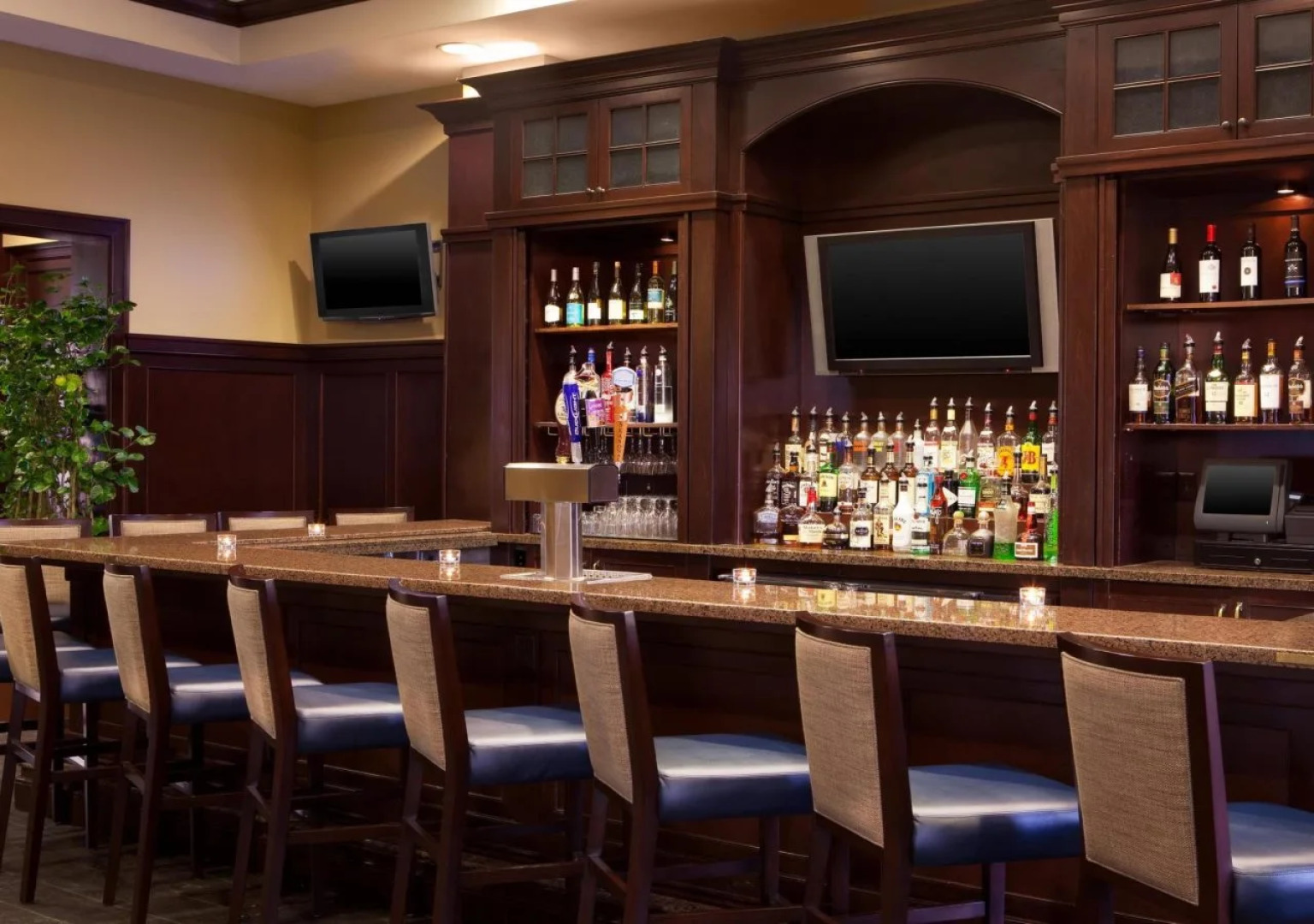 Sheraton Baltimore Washington Airport Hotel - BWI