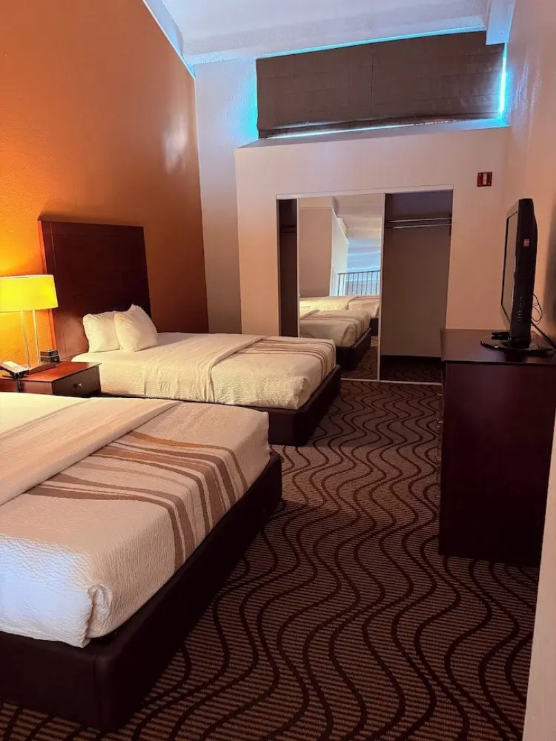 Mountain Valley Inn & Suites