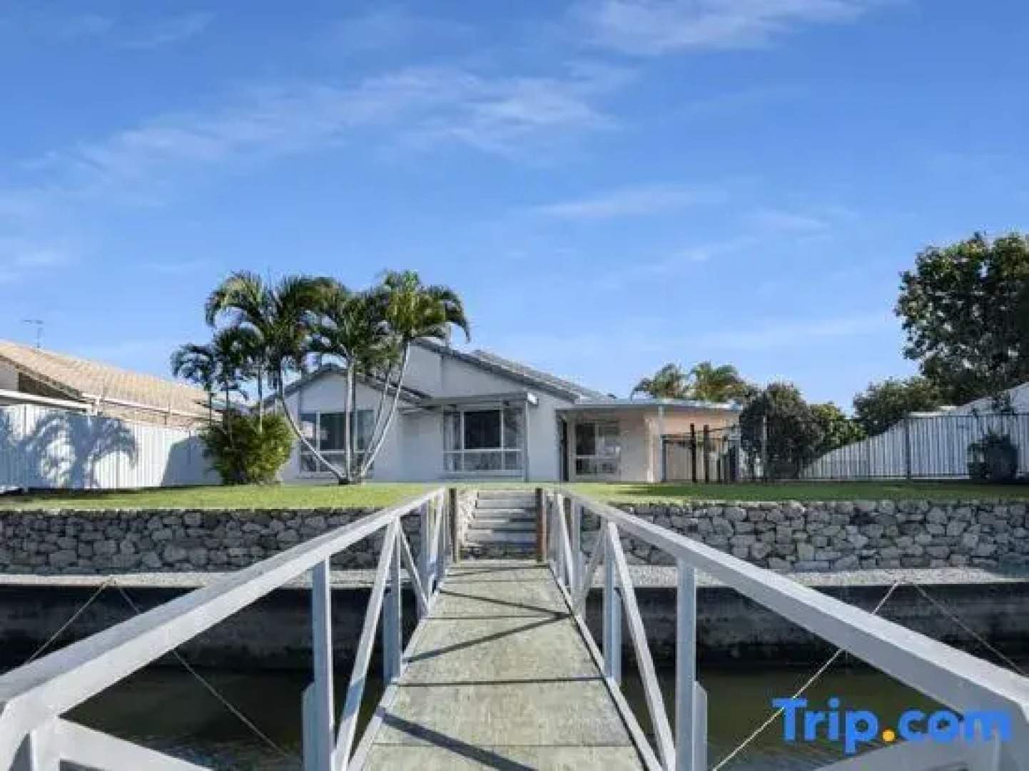 waterfront Cosy Getaway