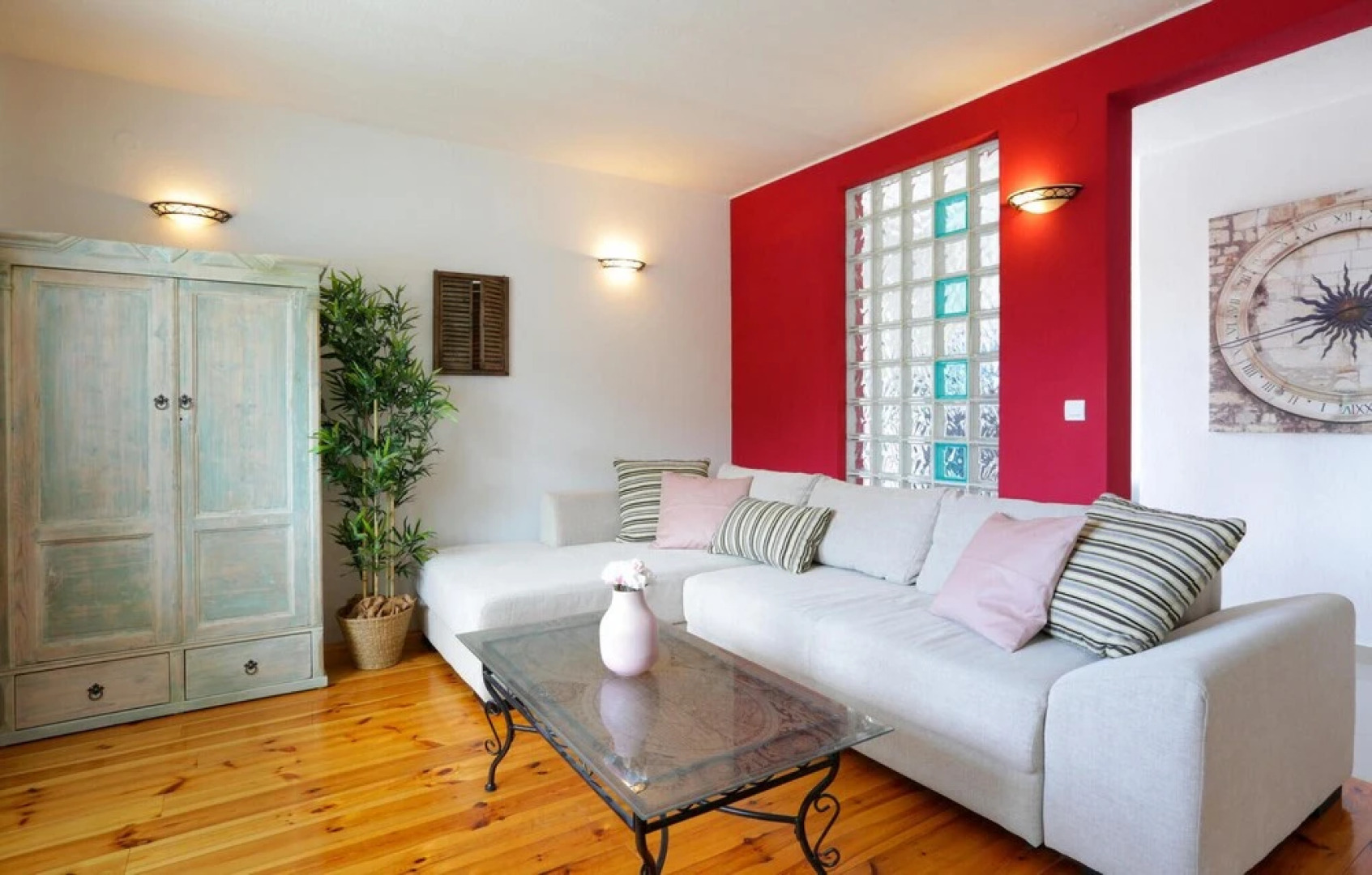 Amazing Home in Donje Sitno with Outdoor Swimming Pool, Hot Tub & 4 Bedrooms