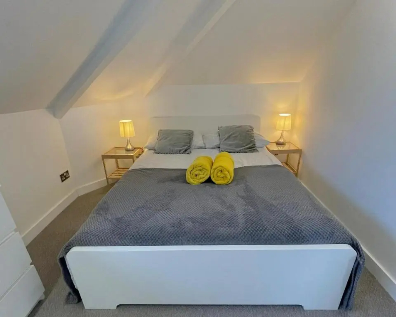 La Fontaine Court Apartments by Aldershot Short Stays