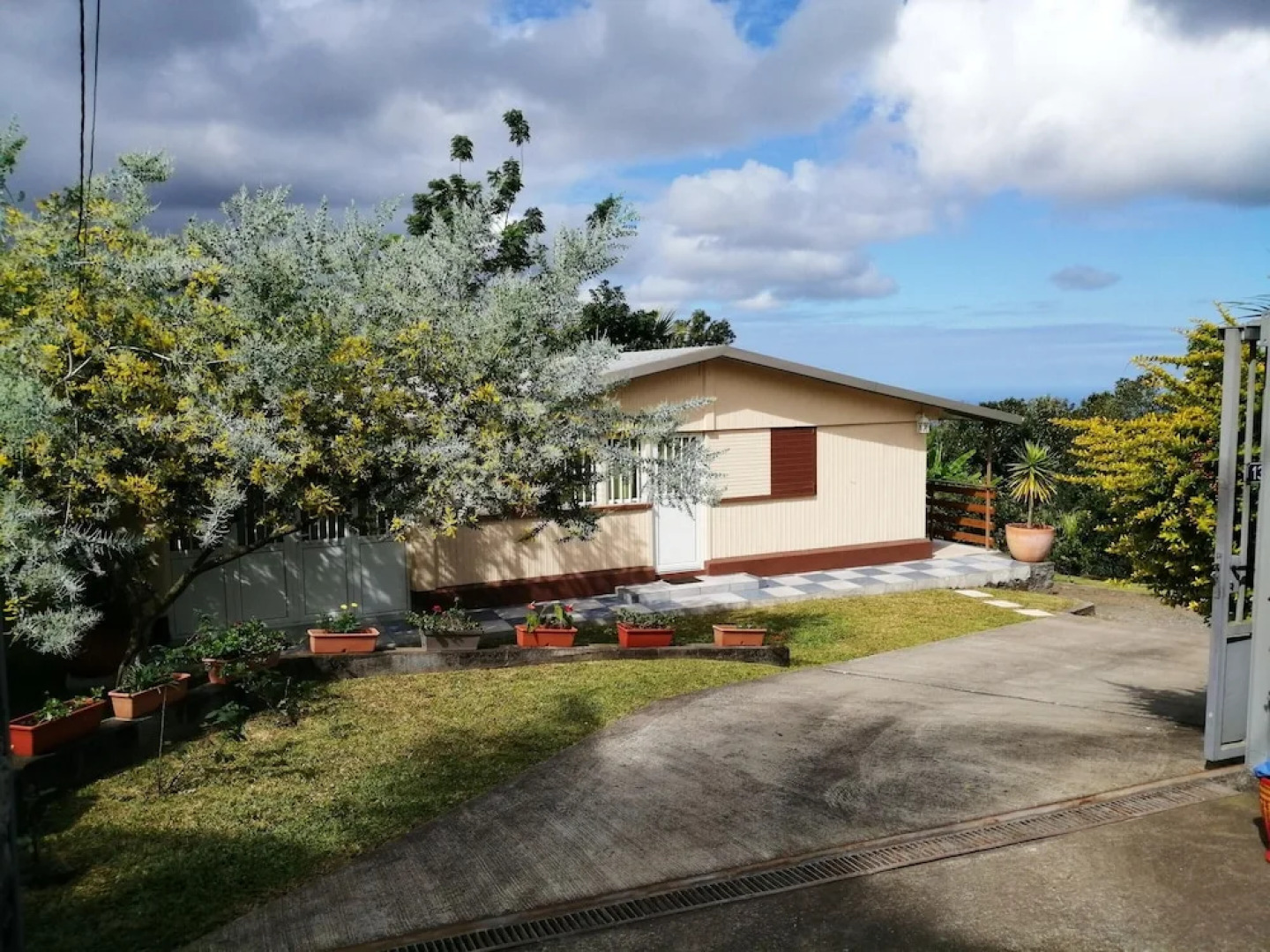 House With 3 Bedrooms in Le Tampon, With Wonderful sea View, Enclosed