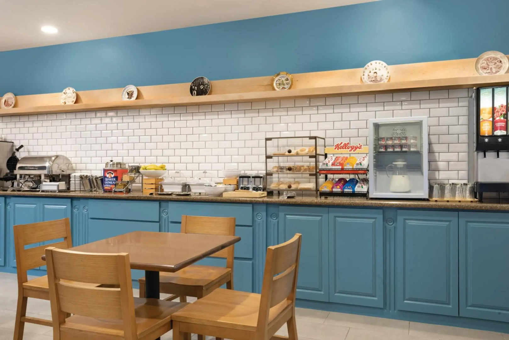 Country Inn & Suites by Radisson, Valparaiso, IN