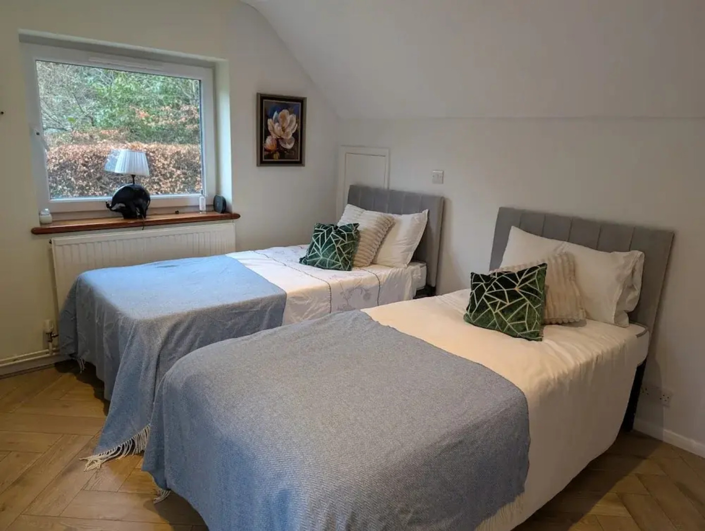 5Bd House In The Forest