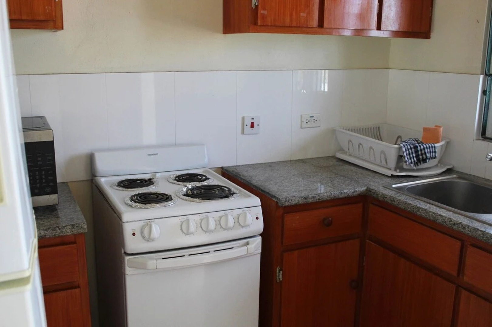 CHOJ Rentals - Sun Island Apartments