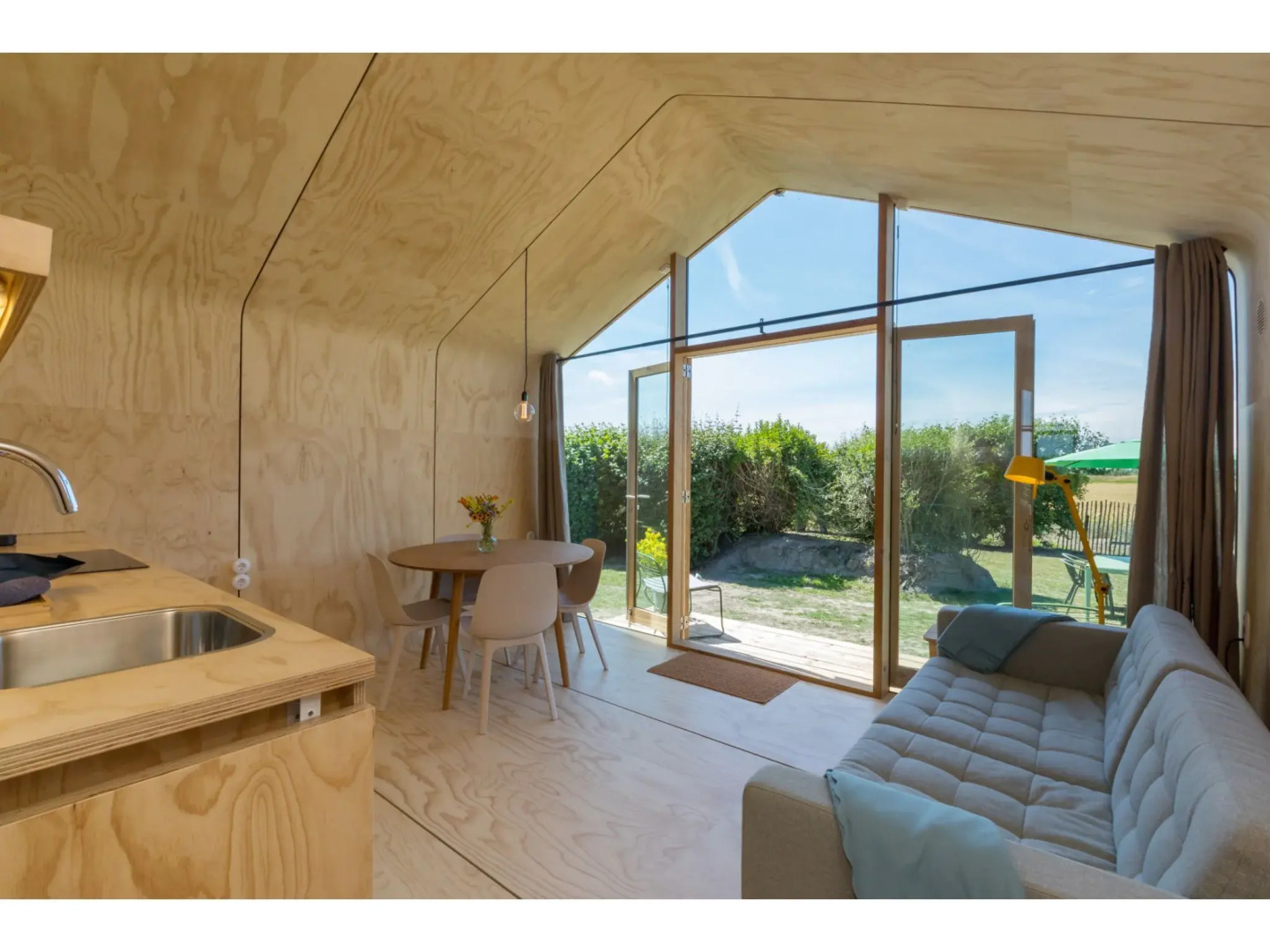 Tiny wrap house 'Woodpecker' on the edge of nature reserve and beach