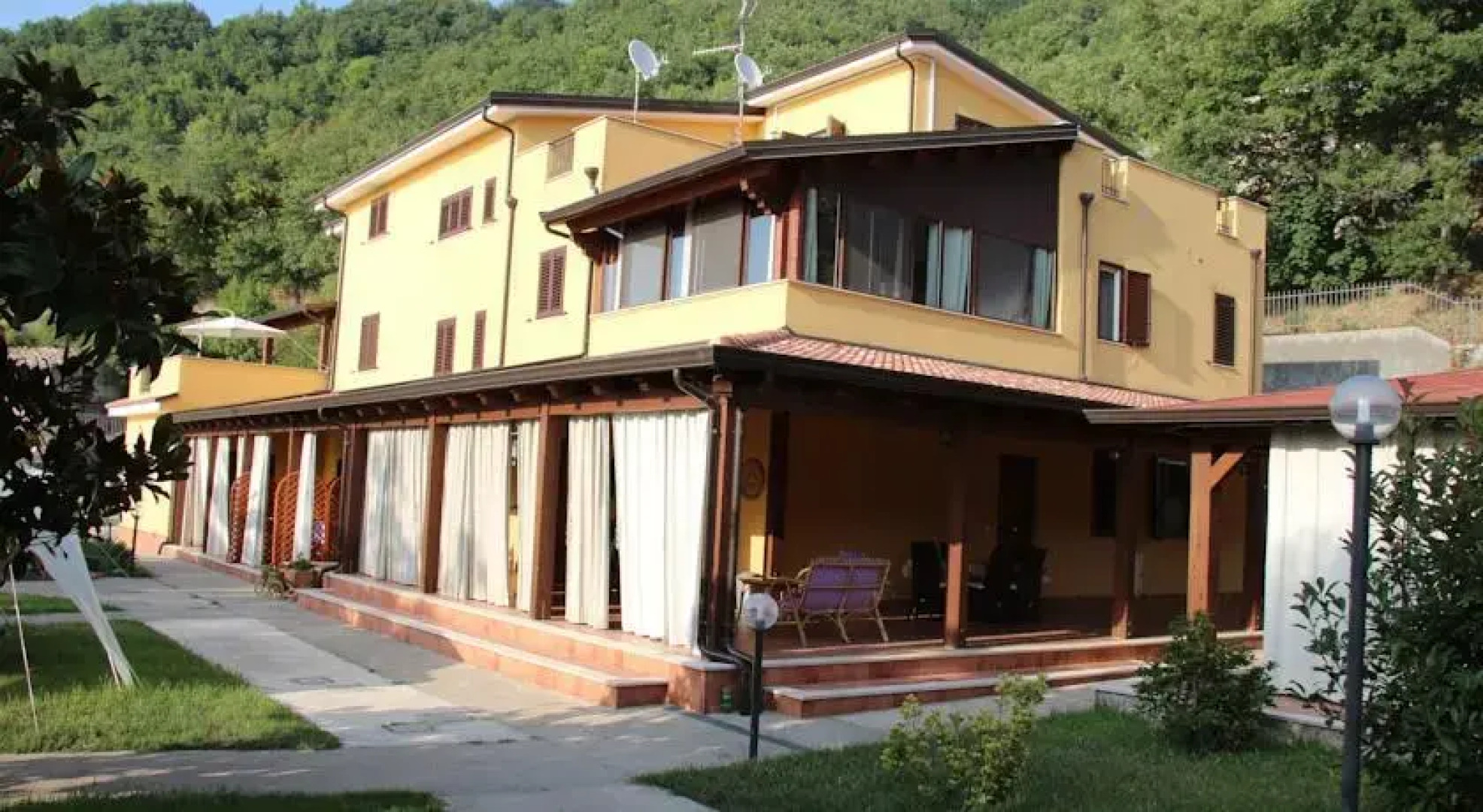 Casale Rondinella B&B