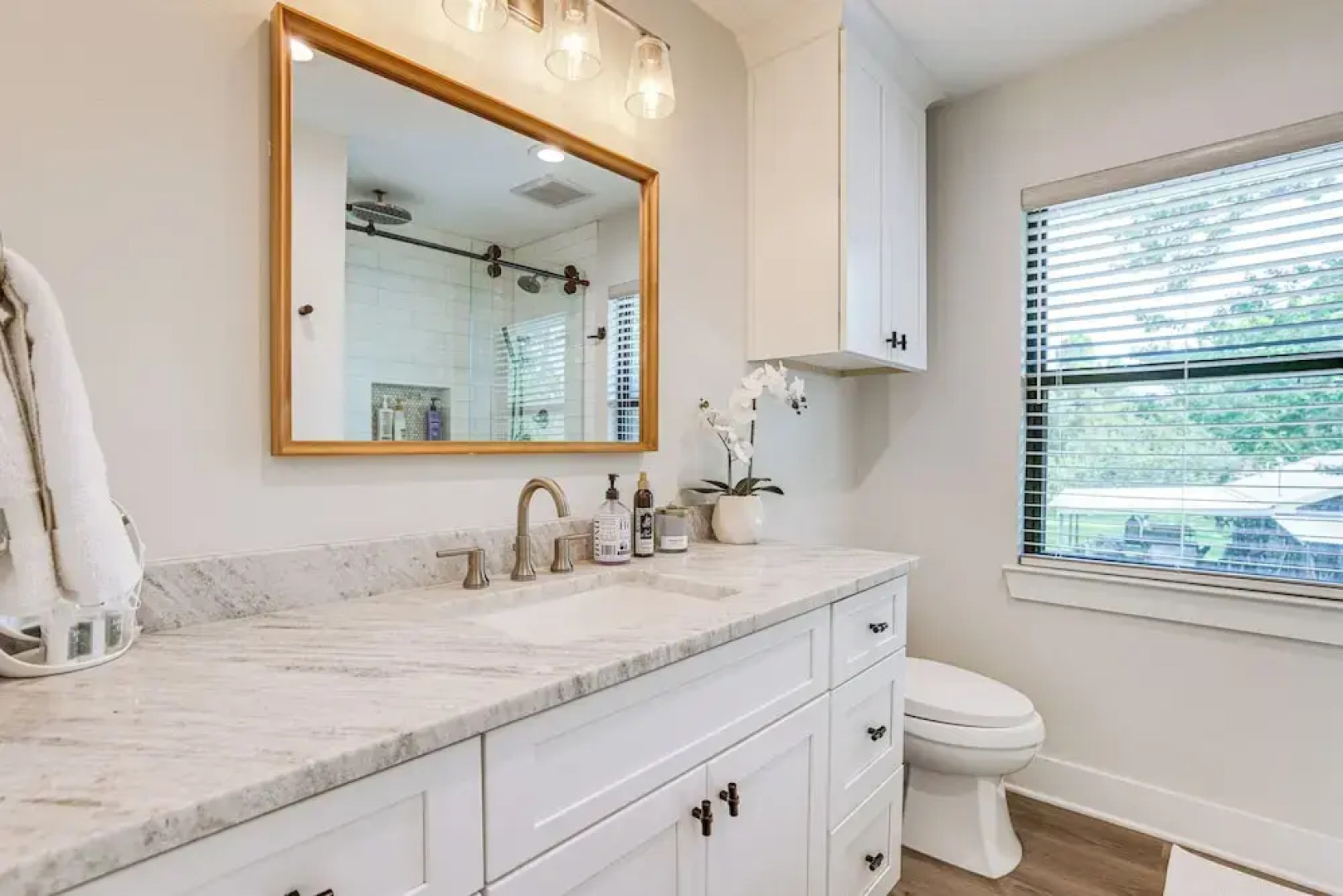 Willis Waterfront Home w/ Deck on Lake Conroe!