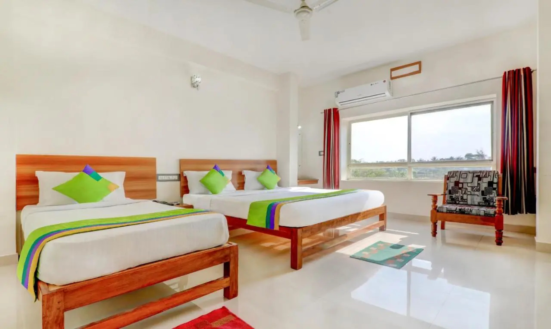 Treebo Atithi Comforts, 1 Km From Nisargadhama Forest