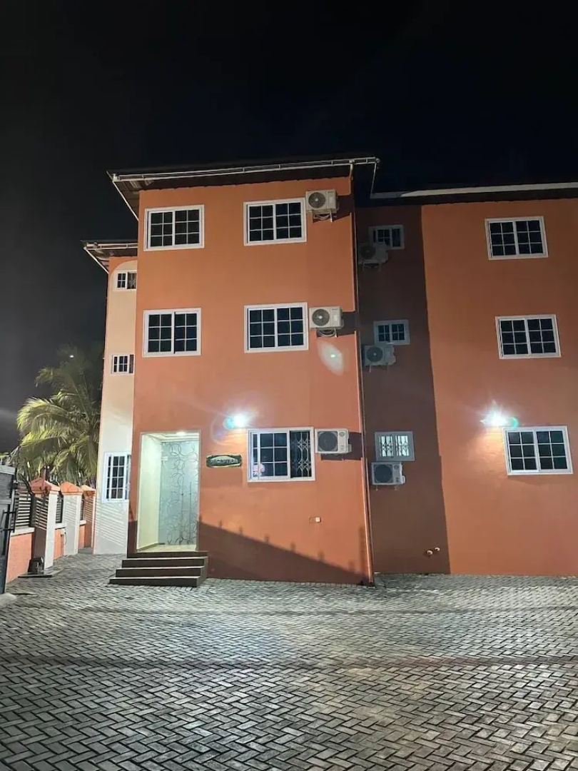 Senalli Hotel