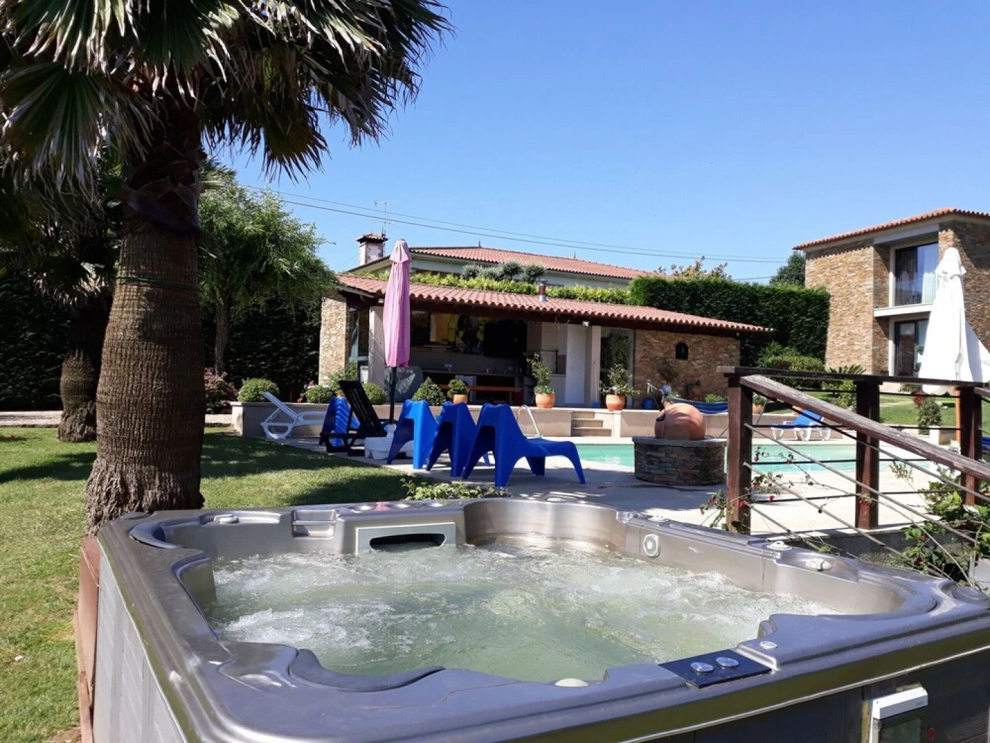 House w Pool and Games Room, P. Varzim by Izibookings