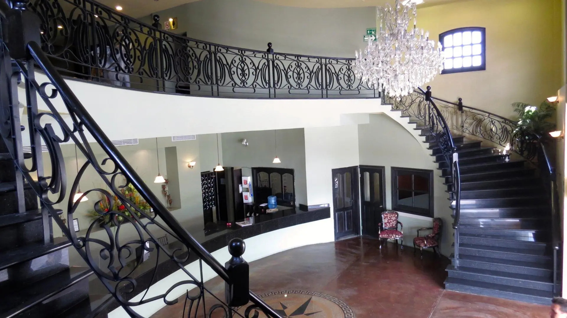 Hotel Mirage Express