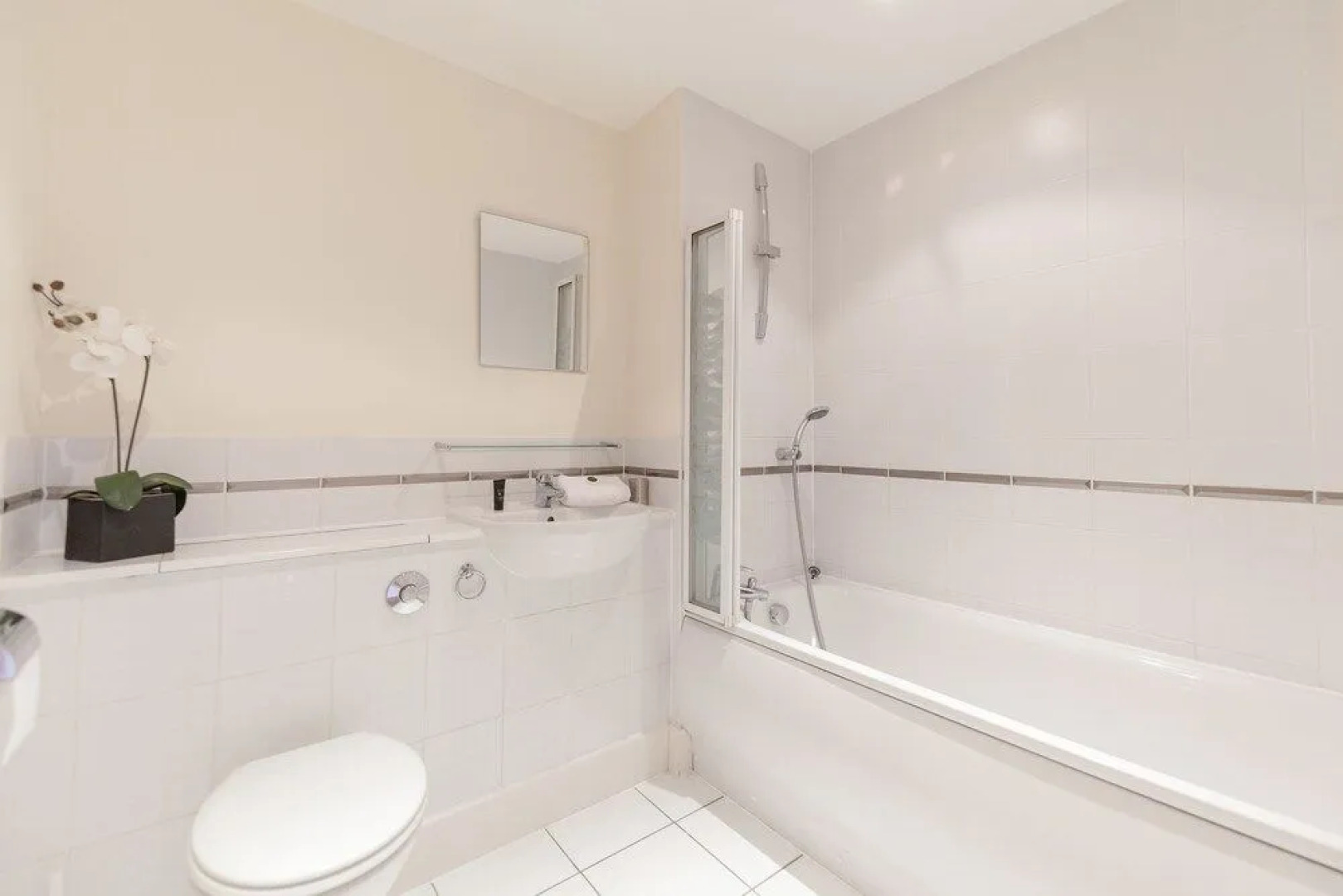 Roomspace Apartments -Central Walk