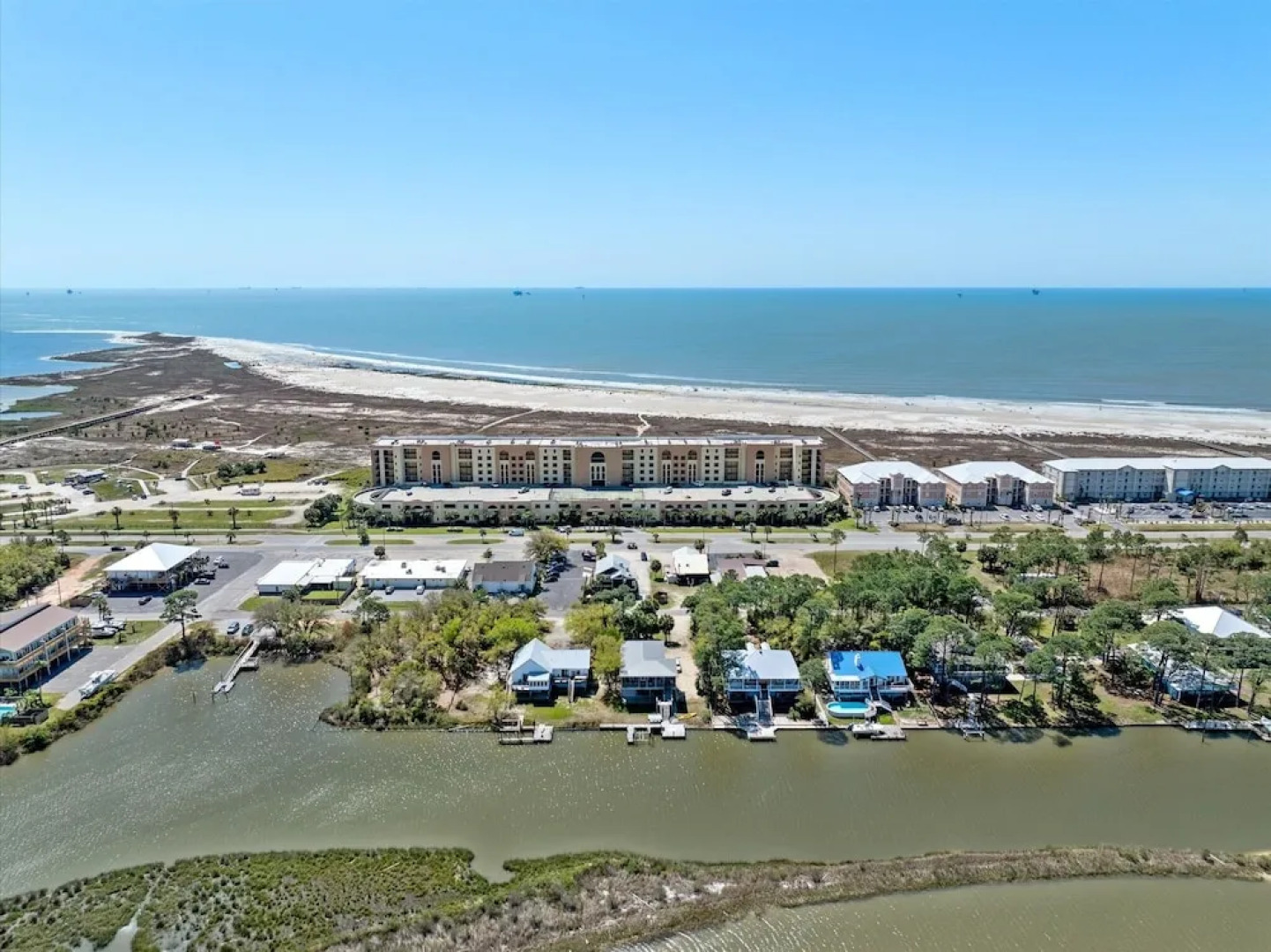 Beach Bum - Holiday Isle #407 3 Bedroom Condo by RedAwning