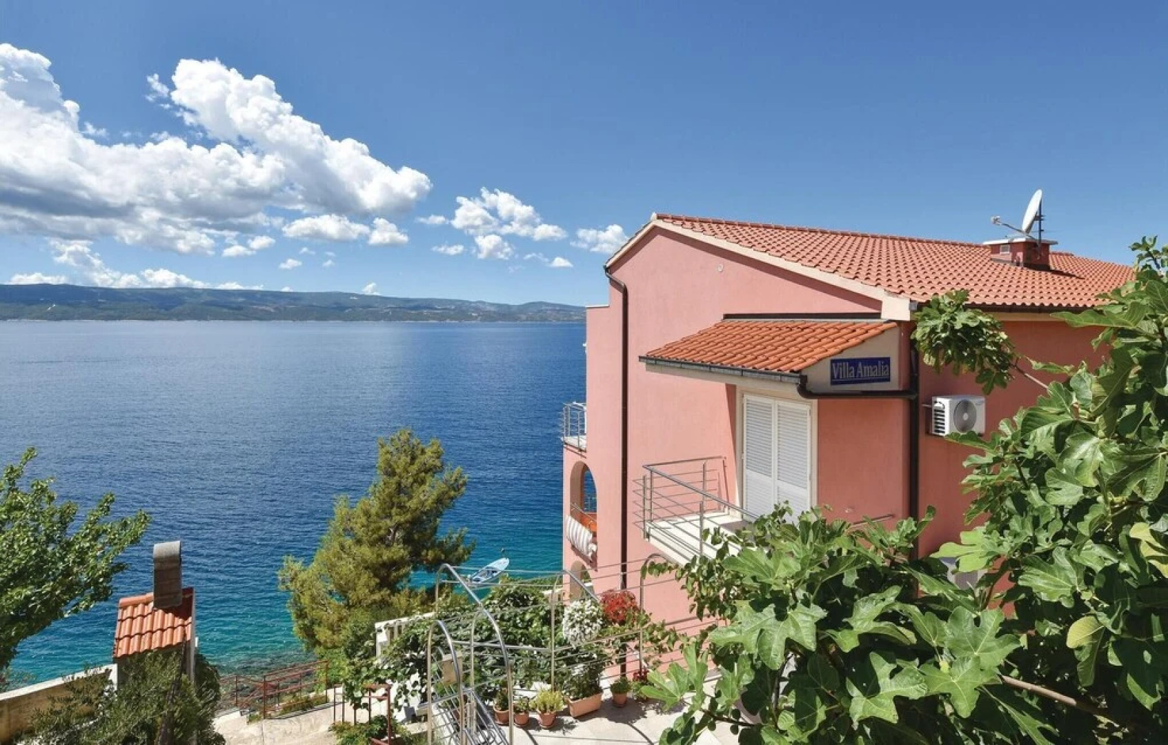 Beautiful Home in Stanici With Wifi and 2 Bedrooms