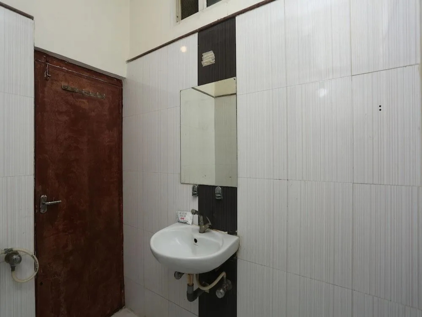 OYO 30240 Shri Radha Palace