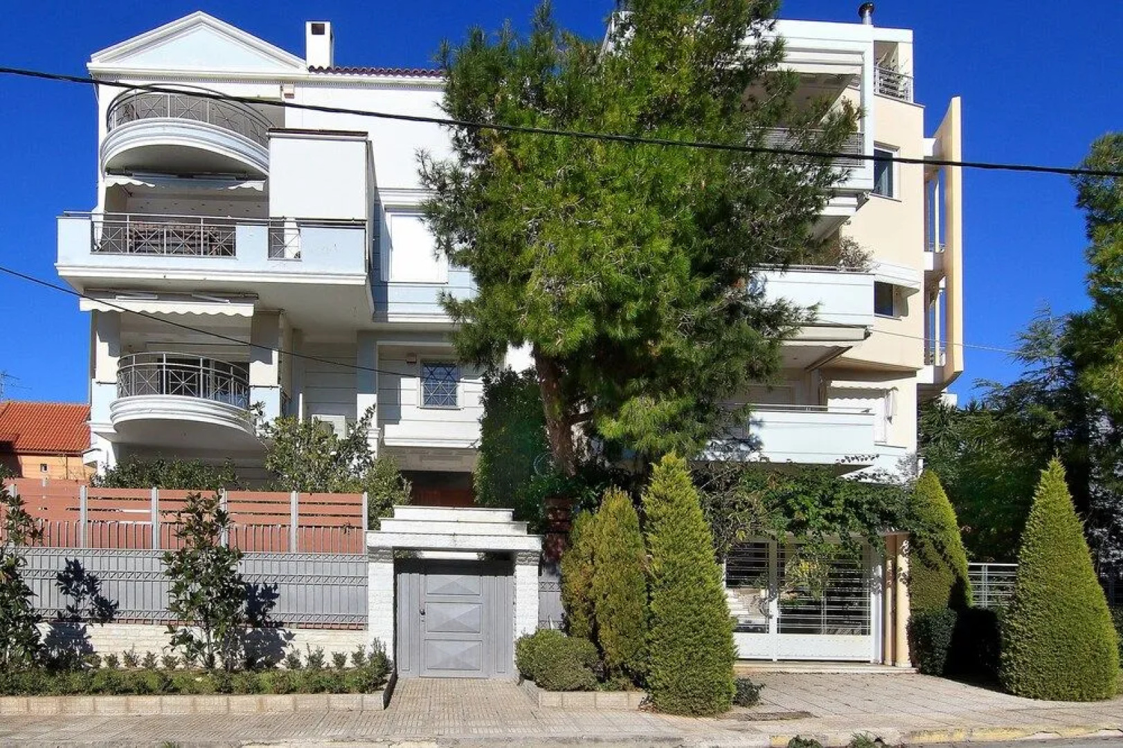 Royal Riviera Residence