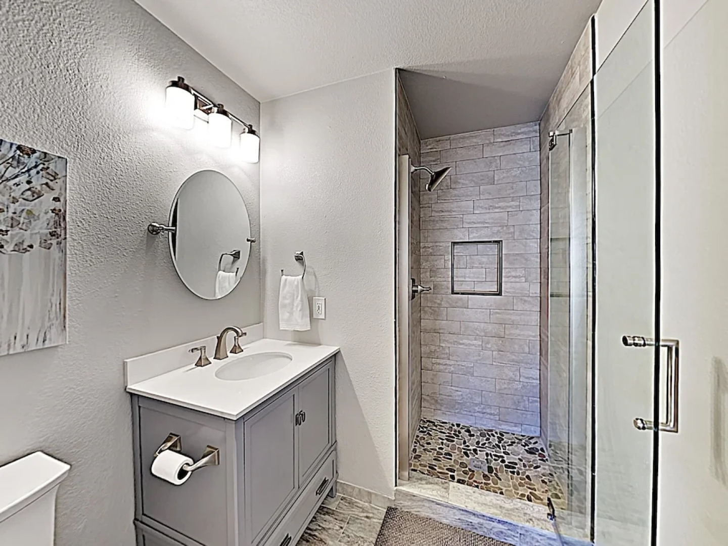 New Listing! Mountain-view : Pool & Hot Tub 2 Bedroom Condo