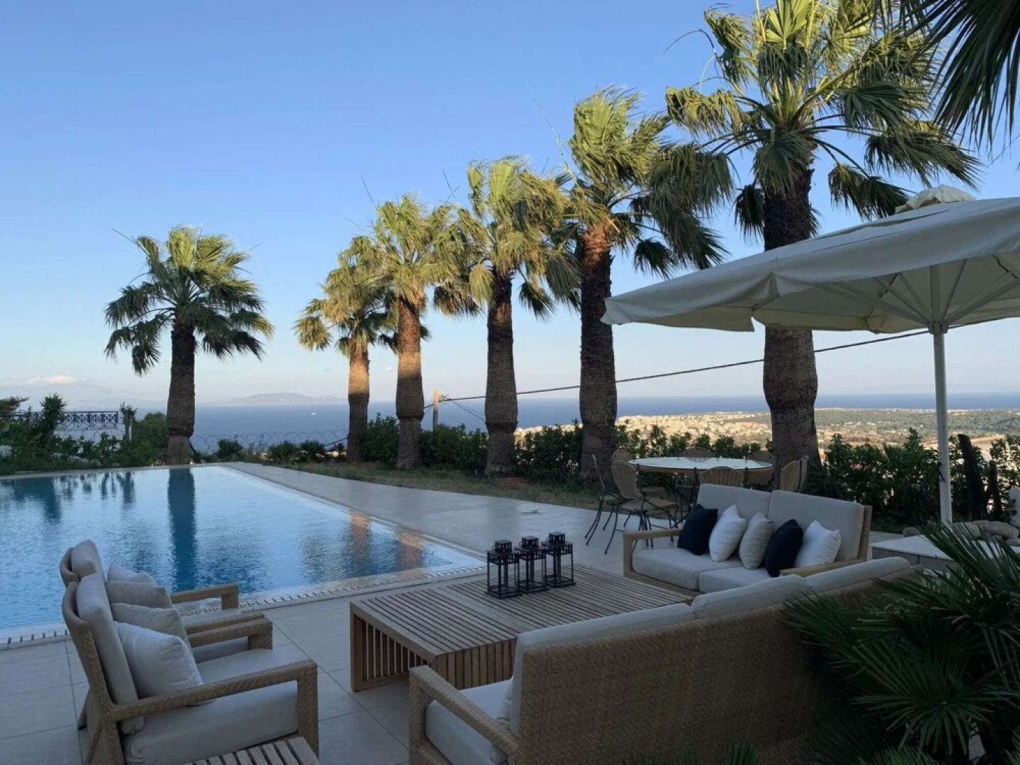 Luxury Villa Marathon