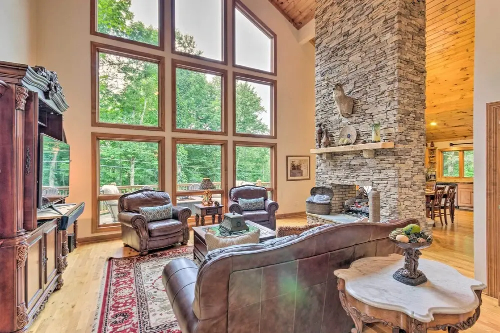 Lavish Beech Mountain Ski Cabin w/ Hot Tub!