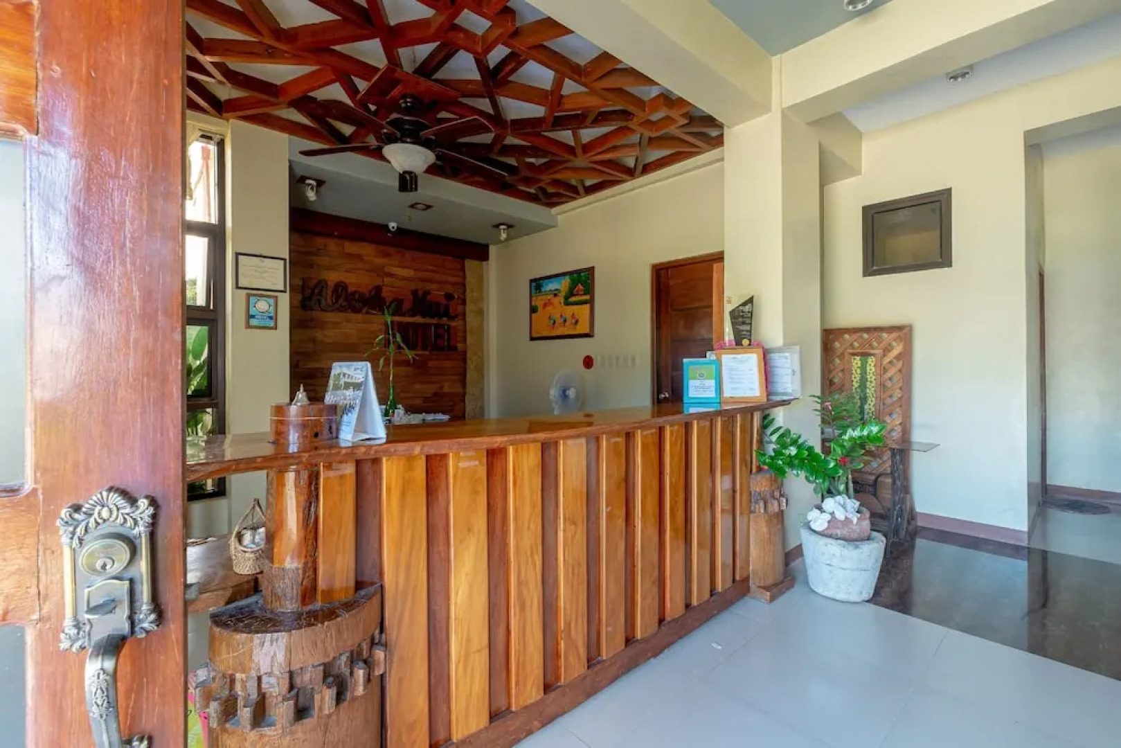 ZEN Rooms Aloha Nui Hotel