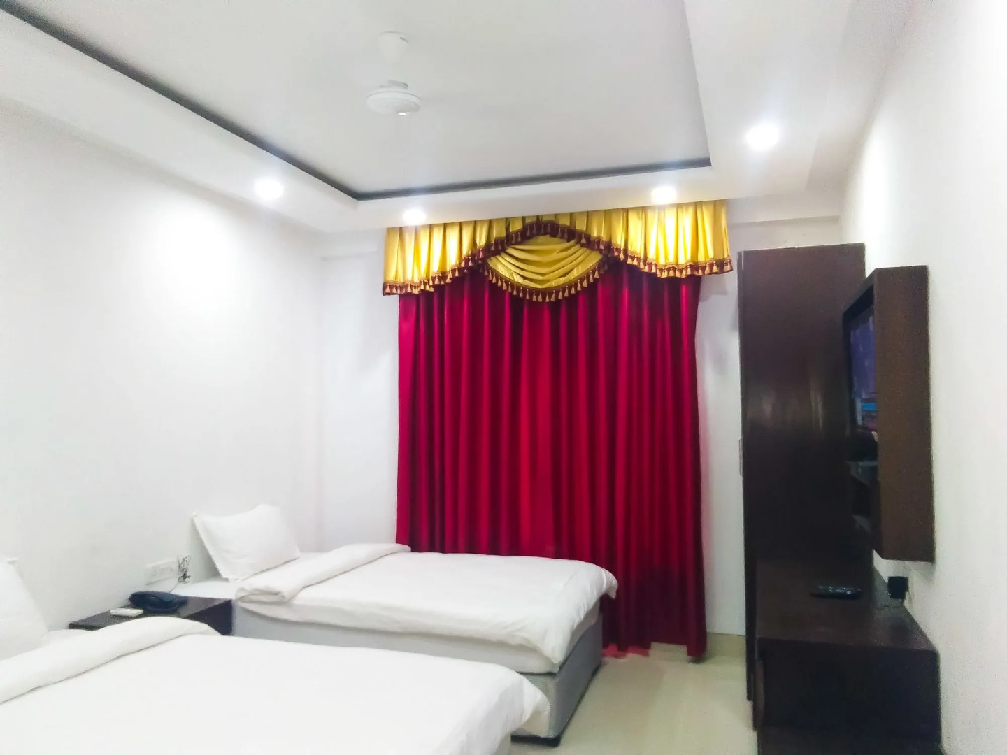 Bodhgaya Seven Inn Hotel n Restaurant