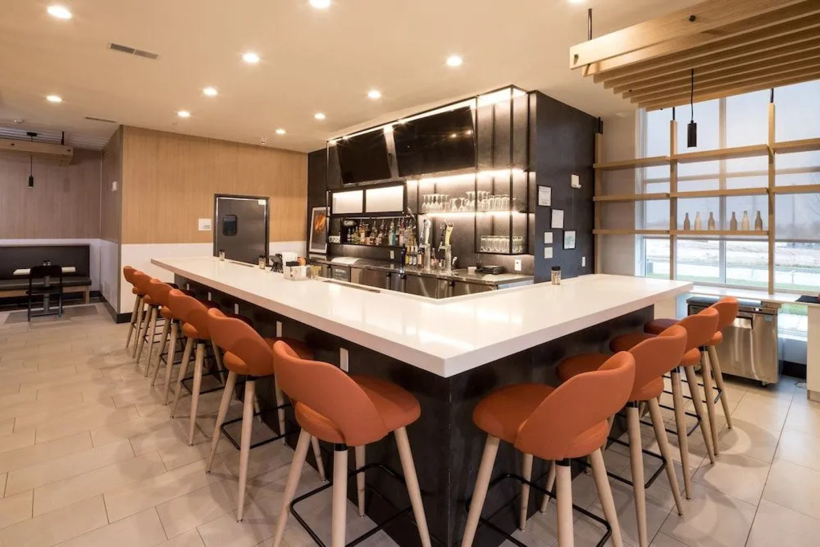 Holiday Inn & Suites Detroit - Troy