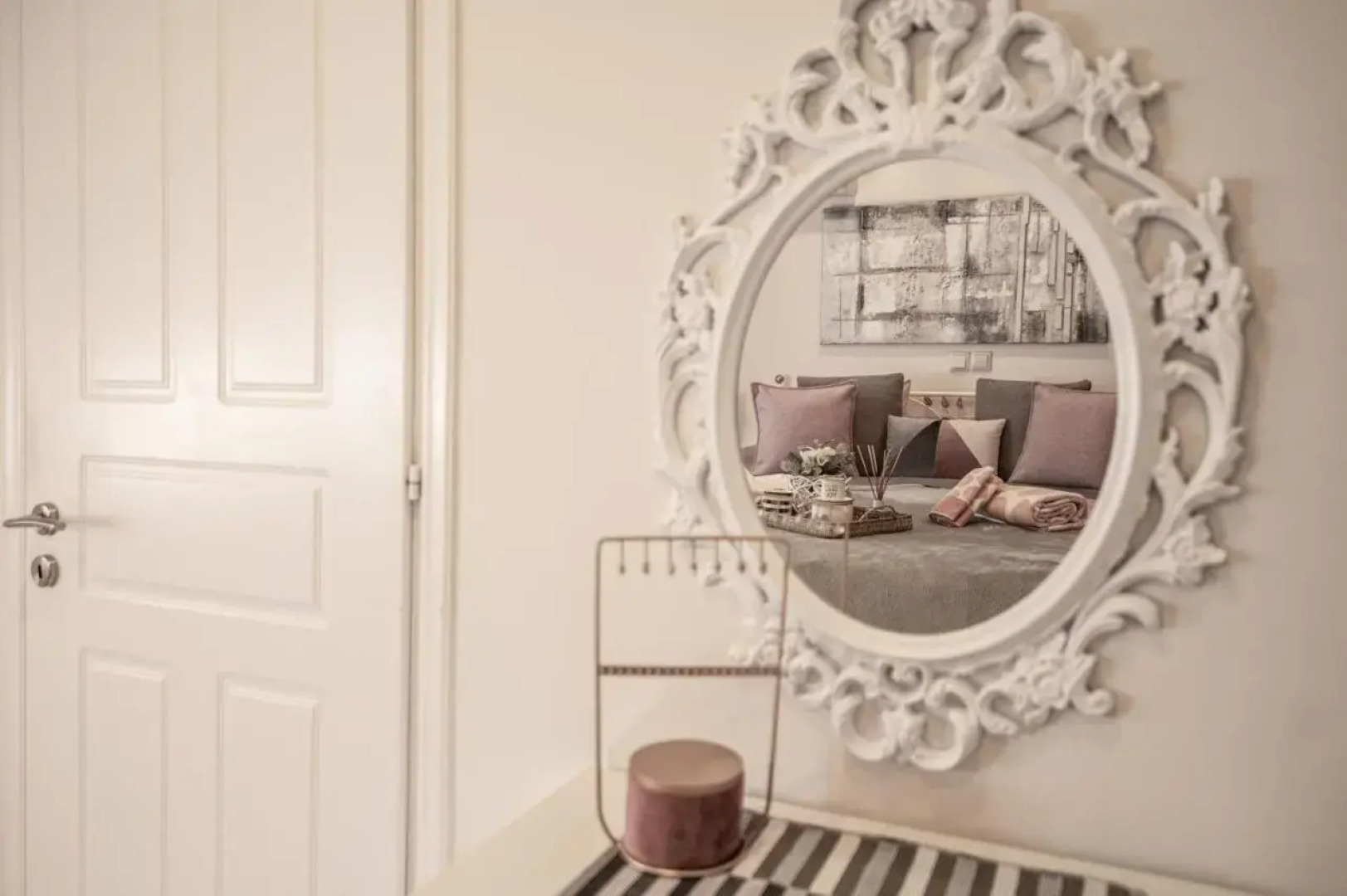 'The Ivory' House Project In Athens