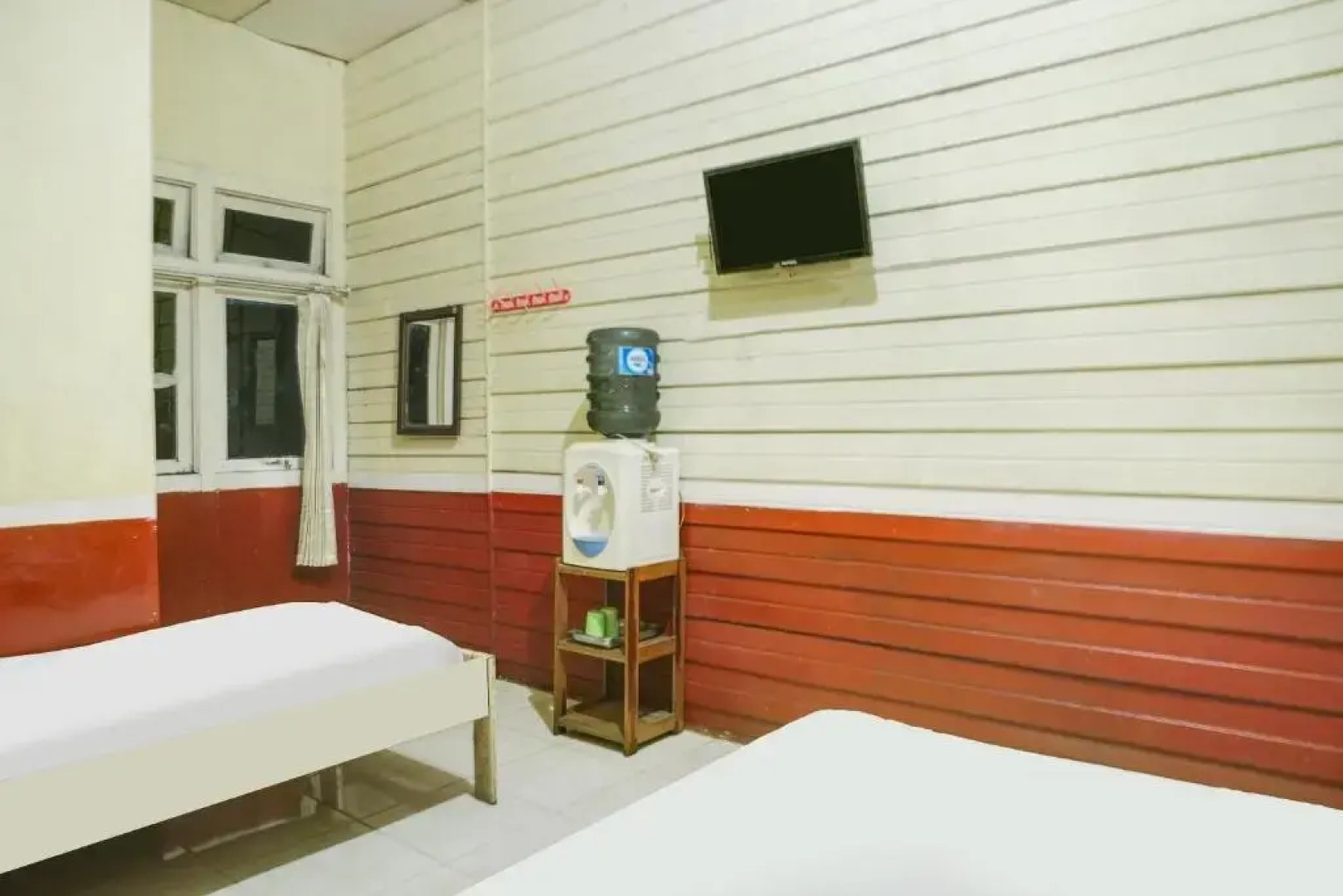 SPOT ON 91833 Hotel Anggrek Daqu Syariah Kapuas