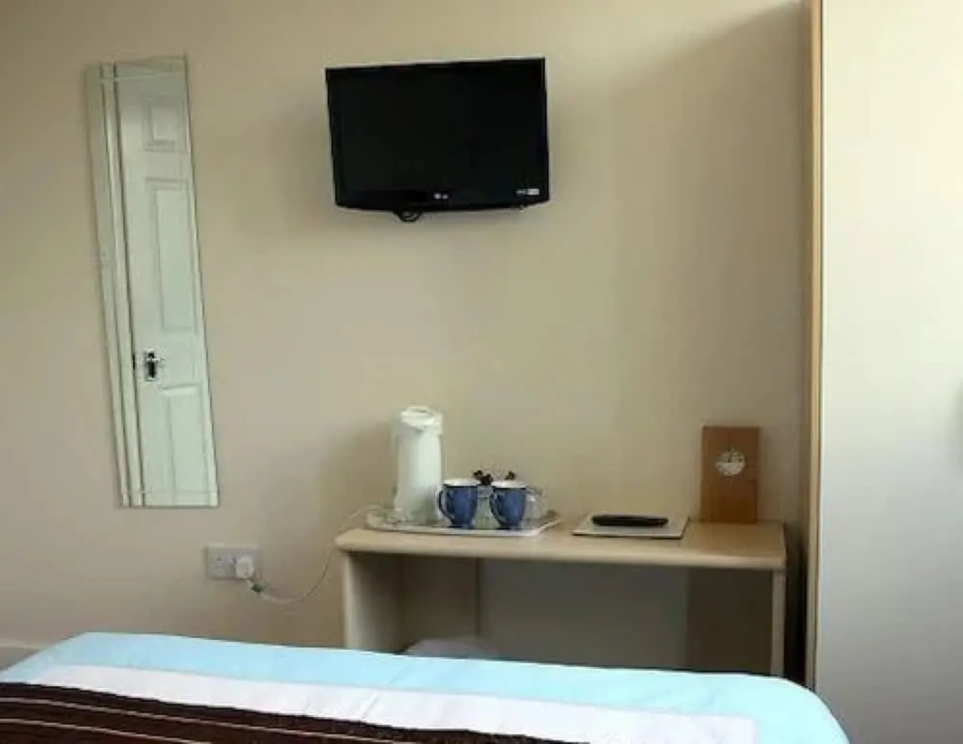 White House View Guest House