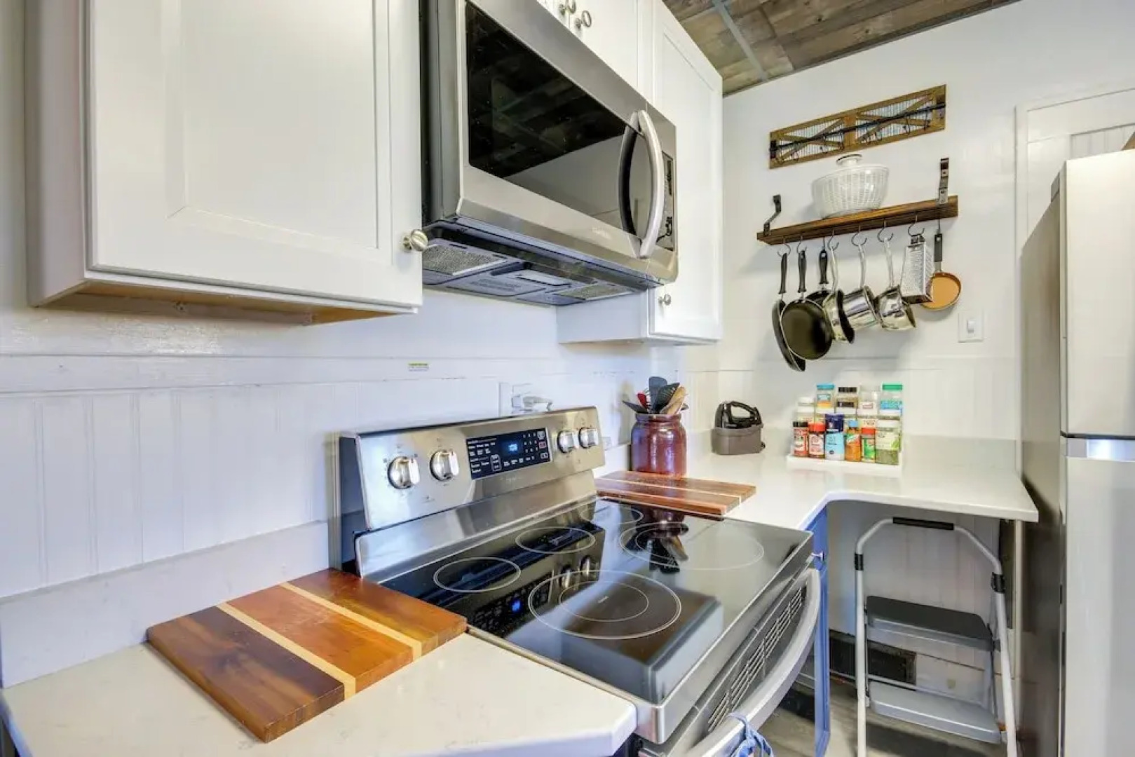 Downtown Red Lodge Home - 8 Mi to Skiing!