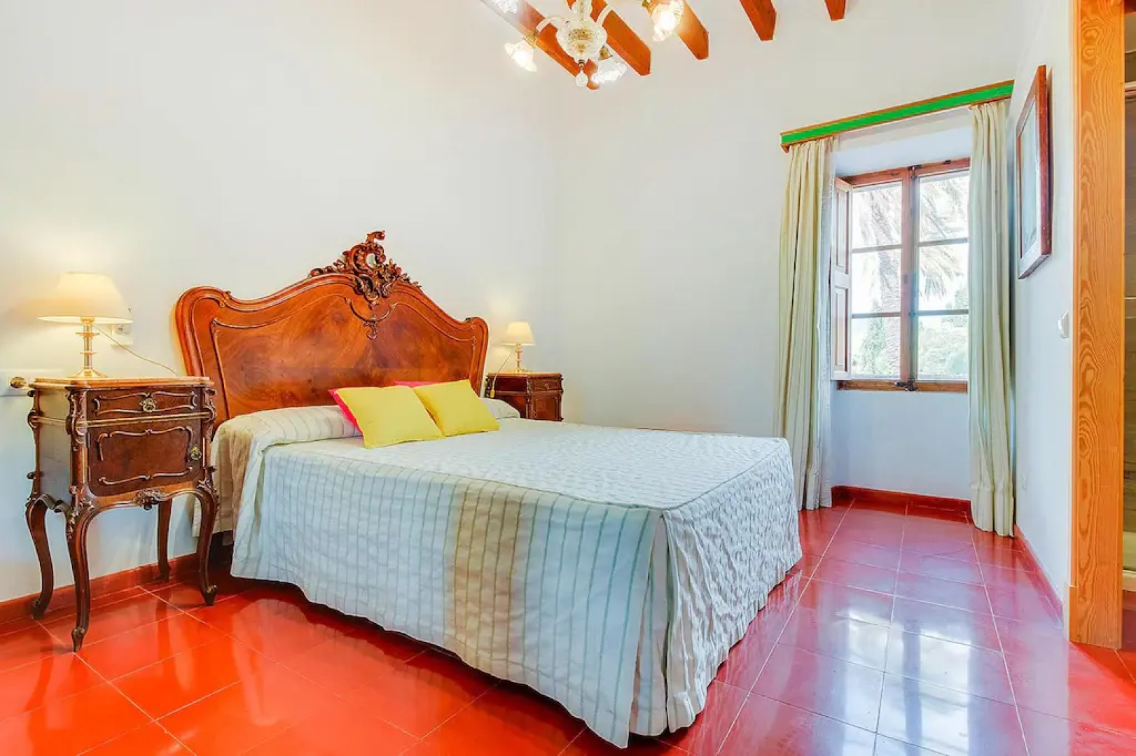 Cottage, Consell In Consell