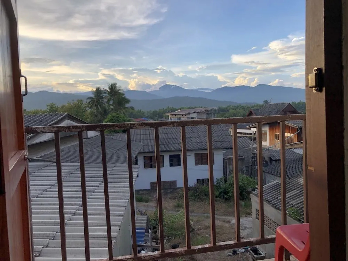 Sandee Place Chomthong