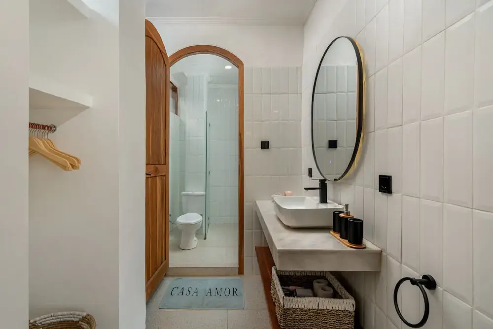 Casa Amor by GORO