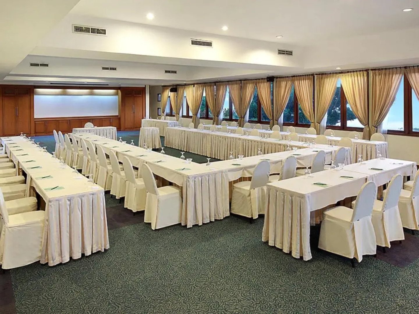 Gunung Geulis Cottages managed by Royal Tulip