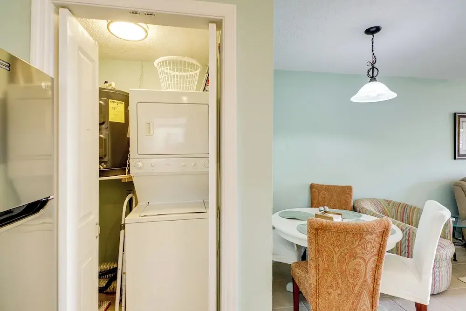 Walk to Beach: 1st-floor Unit w/ Pool in Melbourne