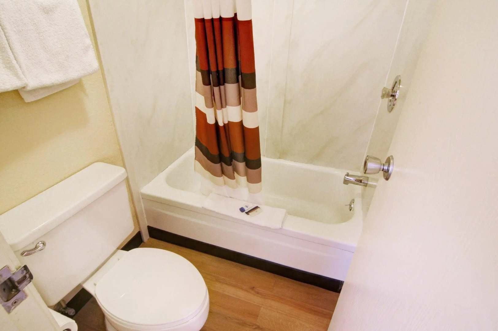 American Inn and Suites Bishop