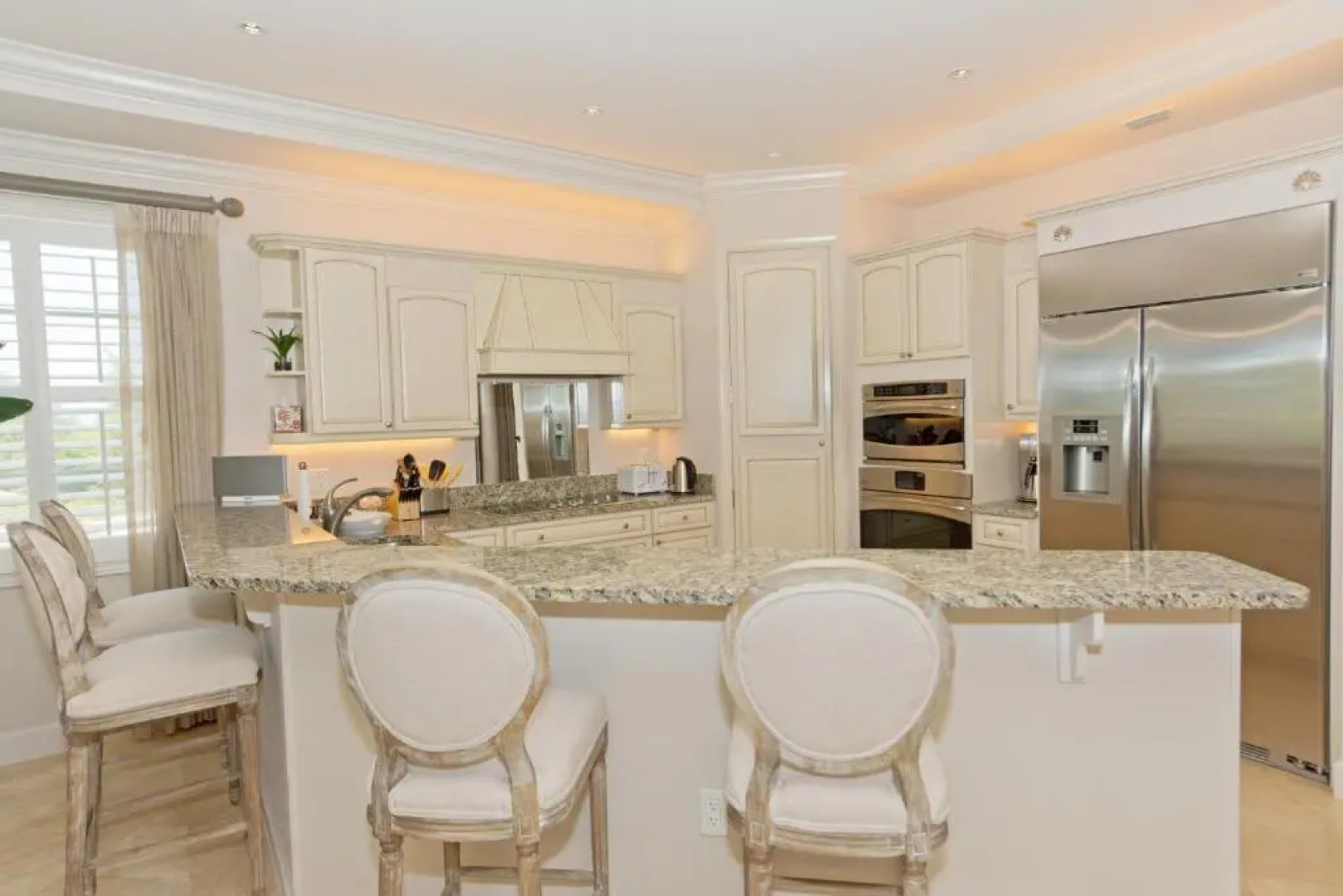 Sea Breeze, Grand Cayman