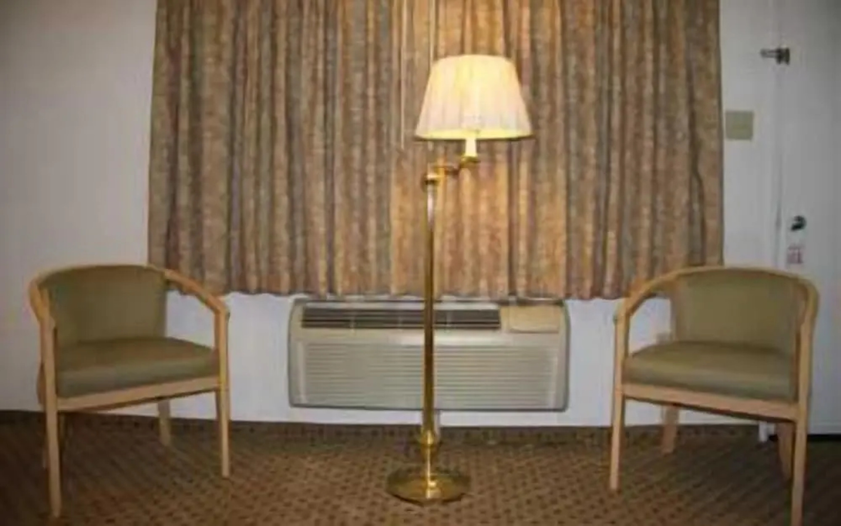 Redwood Inn