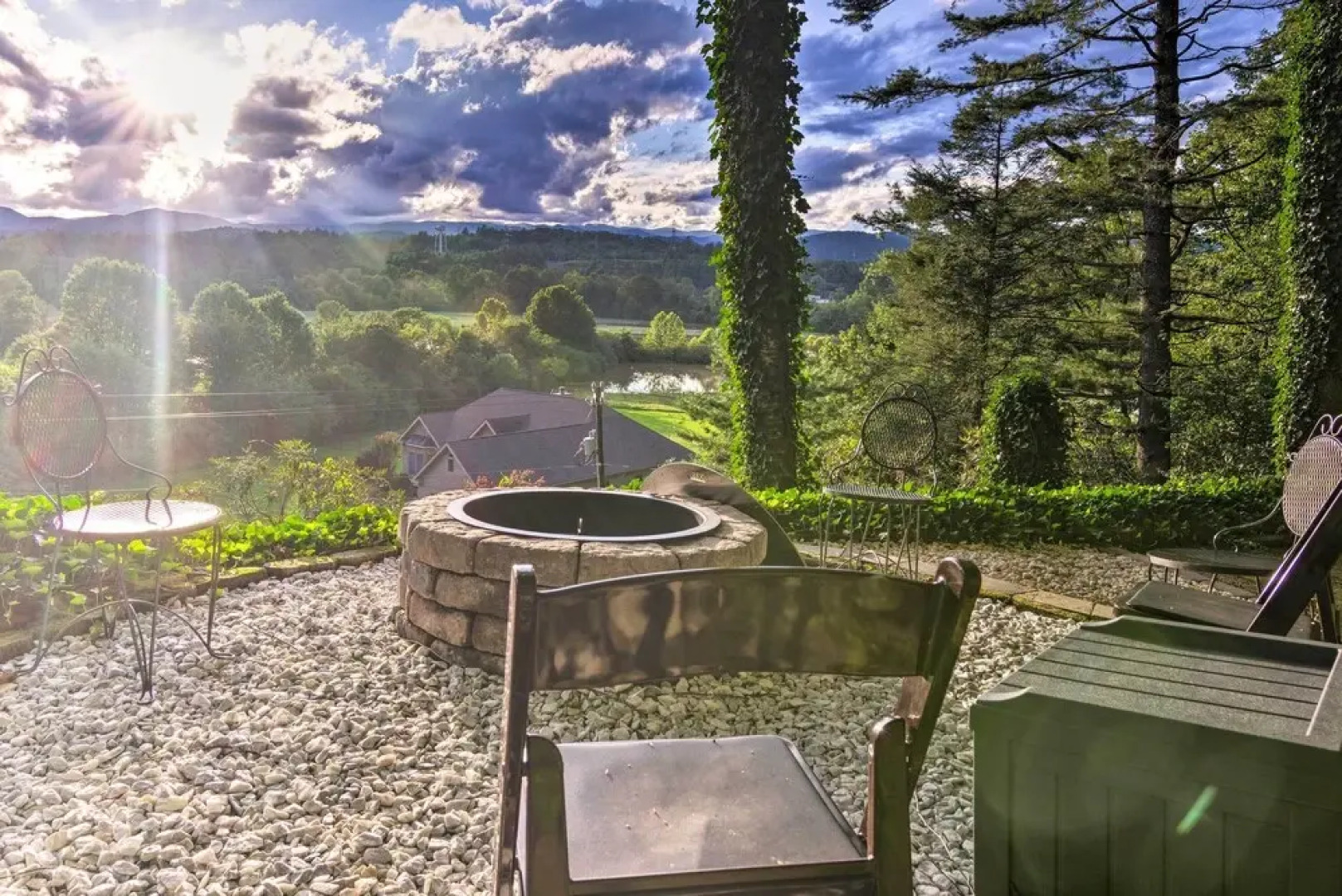 'pisgah Forest Shifting Gears House w/ Views!