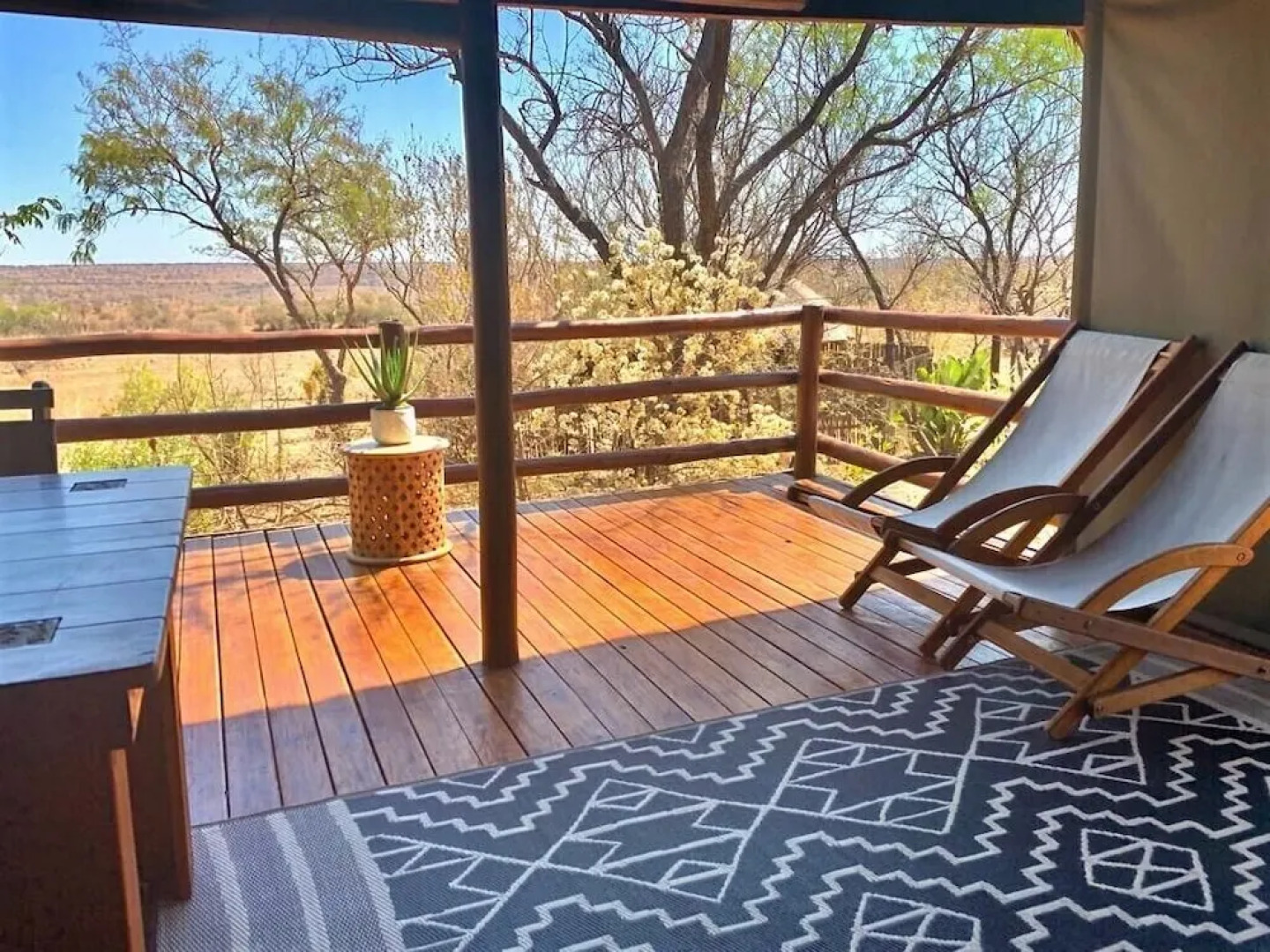 iKhaya LamaDube Game Lodge