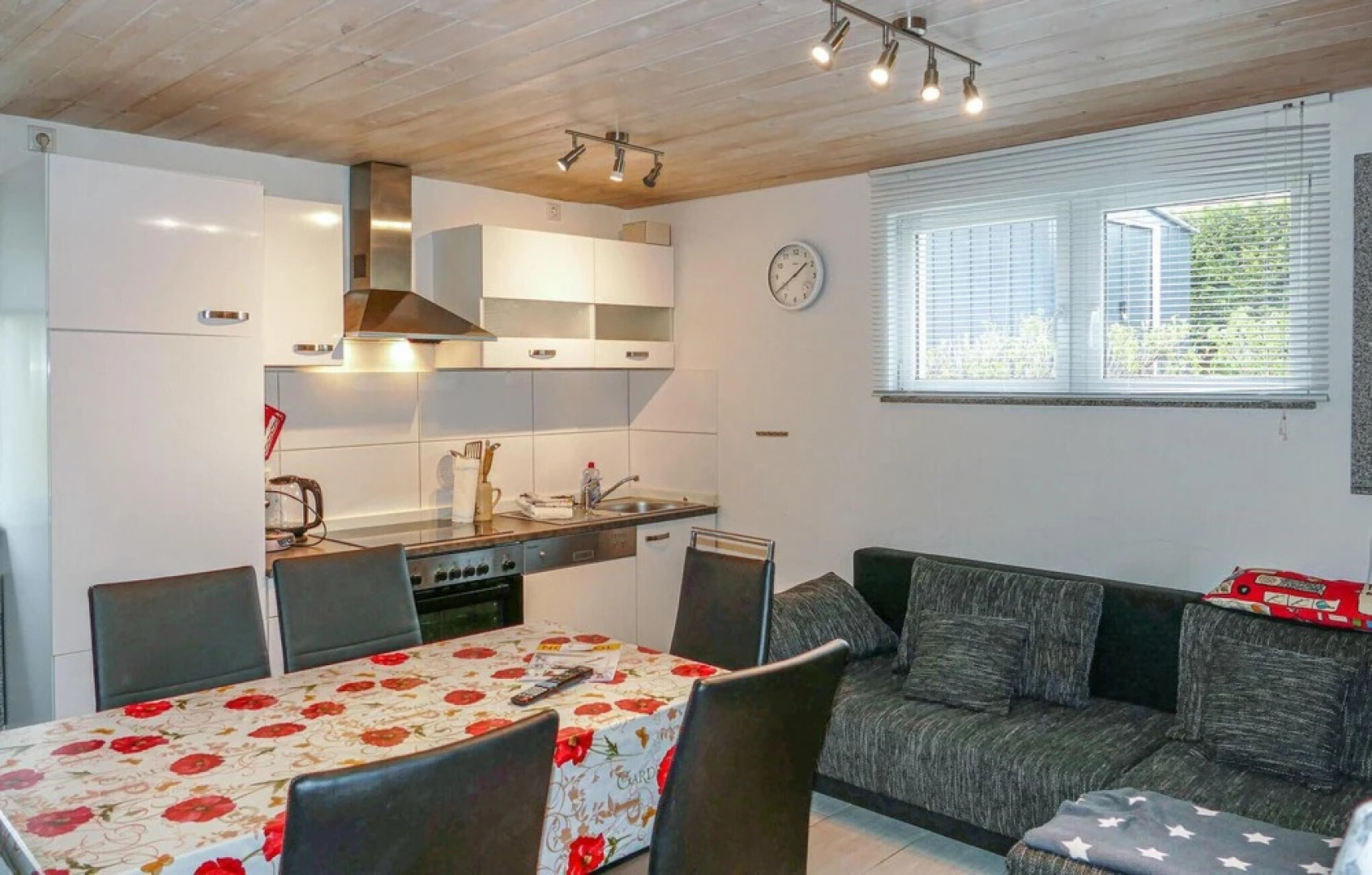 Nice Home in Goldlauter-heidersbach With 2 Bedrooms