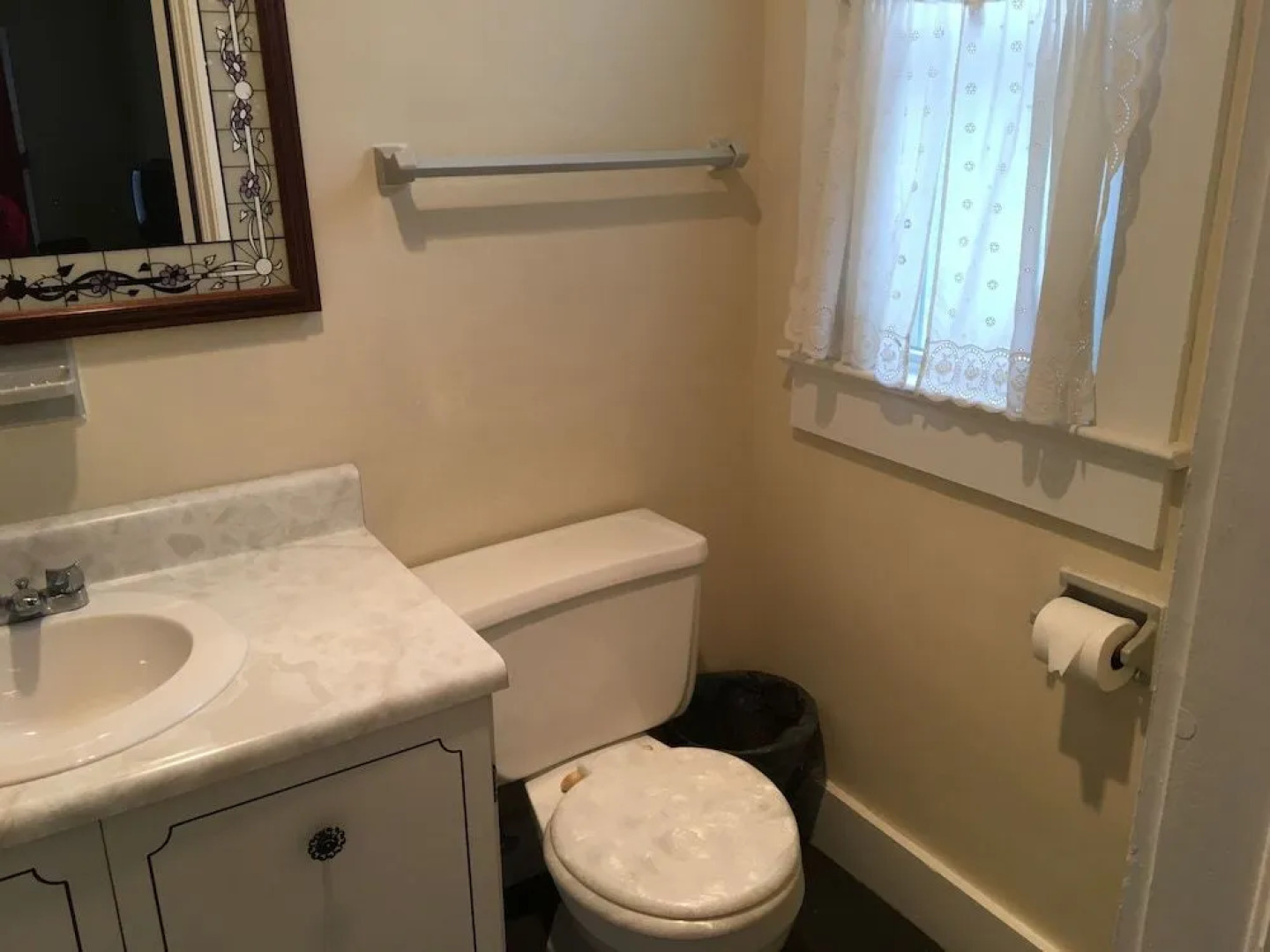 Kenoza Lake View Manor