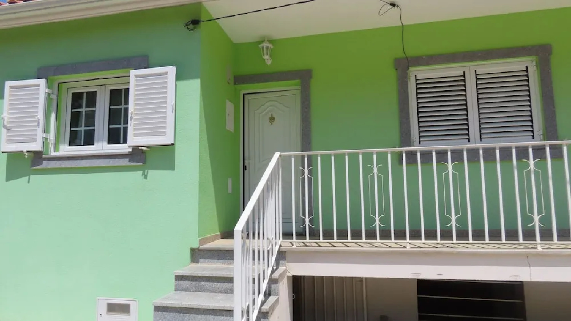 Lovely 3-bed House in Queimada Ideal for Families