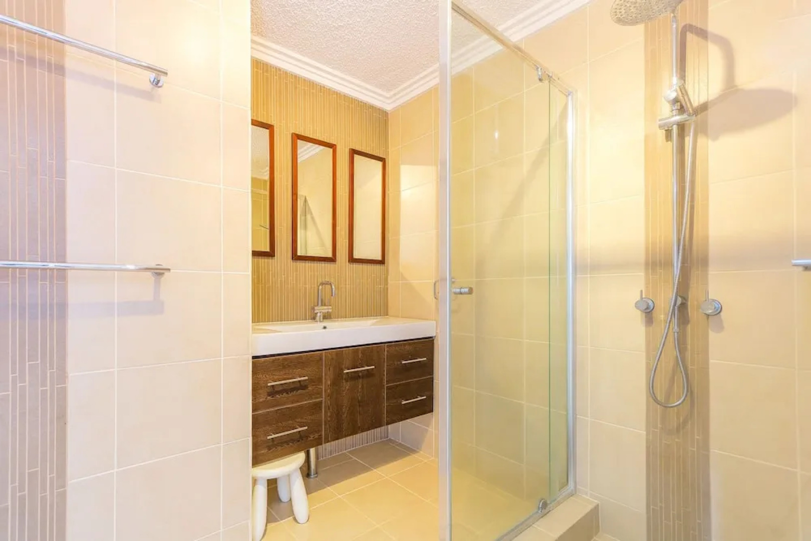 Beachside Bliss '12 Kingsway'