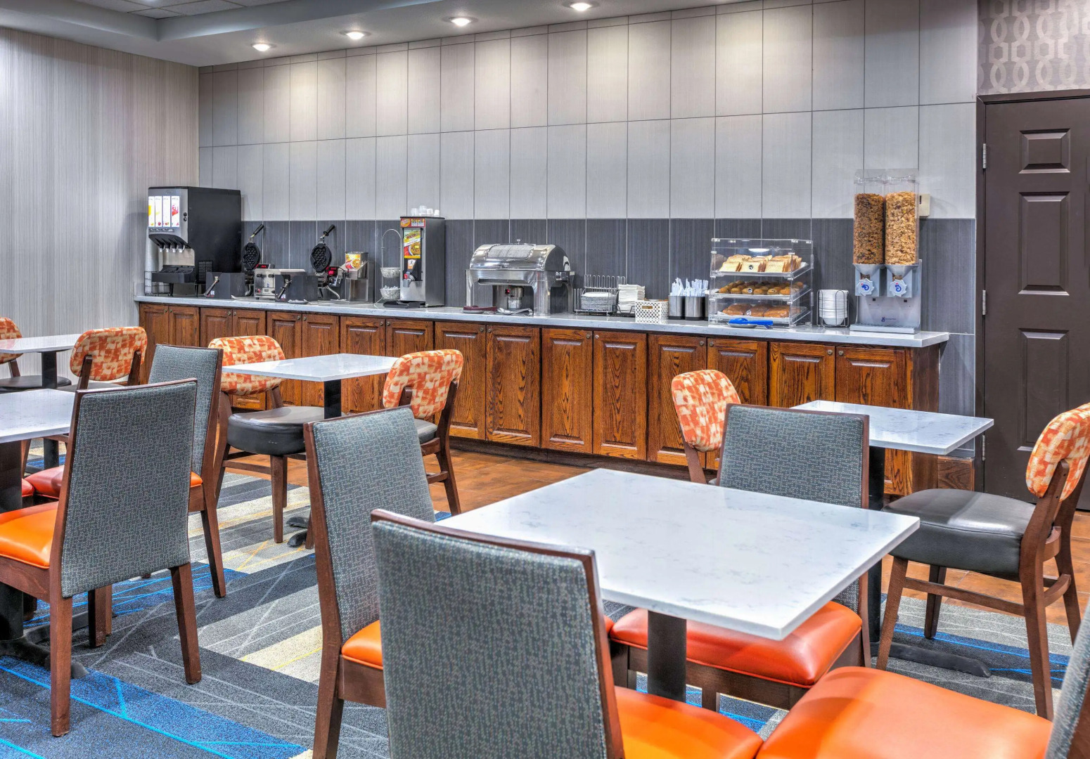 La Quinta Inn & Suites by Wyndham Fort Worth NE Mall