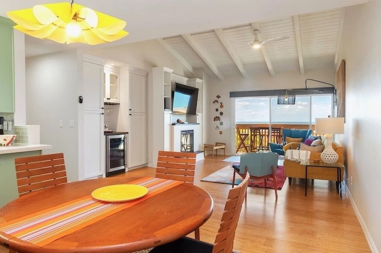 Sbtc324 2 Bedroom Condo by RedAwning