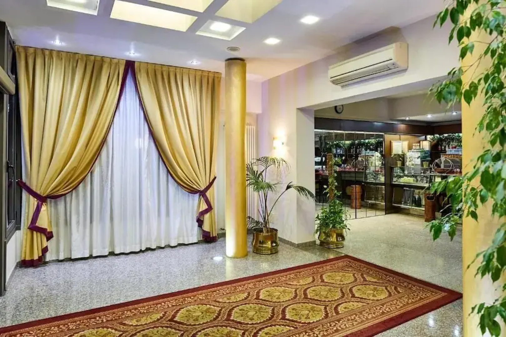 Hotel Paradiso