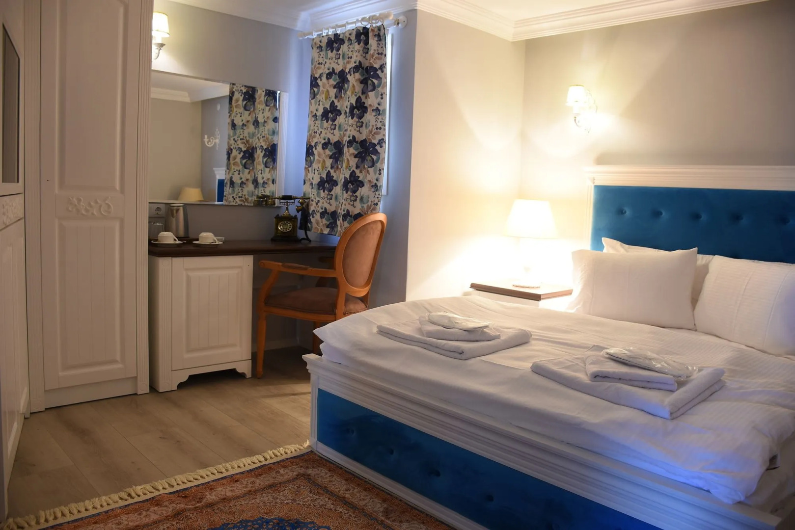 Real King Boutique Hotel