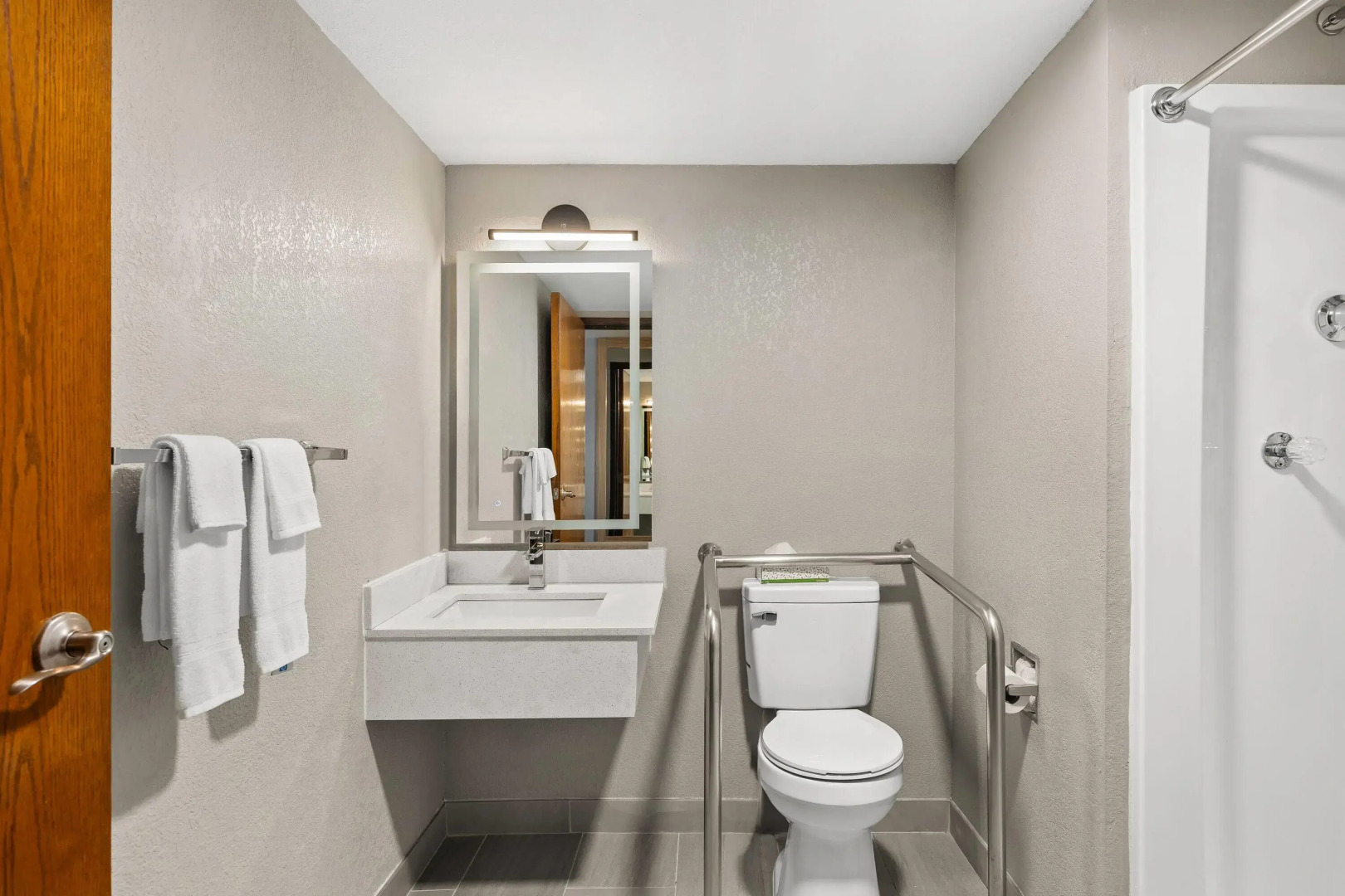 Super 8 by Wyndham Harrison AR